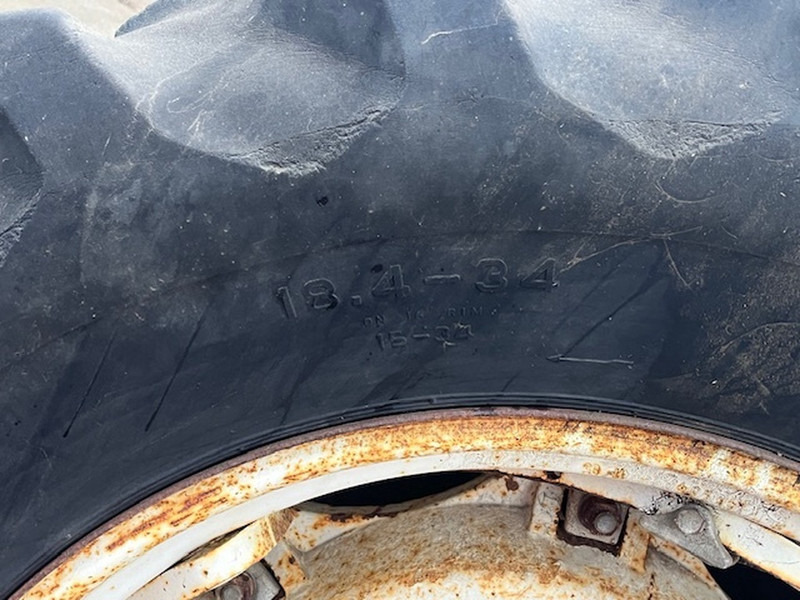 Firestone 18.4 R34 - Ζάντα: φωτογραφία 2 Firestone 18.4 R34 - Ζάντα: φωτογραφία 2
