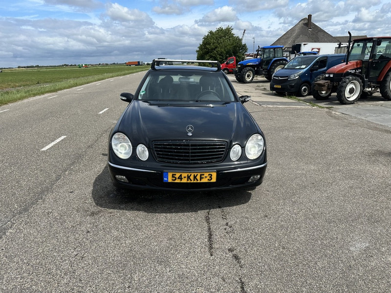 Mercedes-Benz E-Klasse 240 - Αυτοκίνητο: φωτογραφία 2 Mercedes-Benz E-Klasse 240 - Αυτοκίνητο: φωτογραφία 2