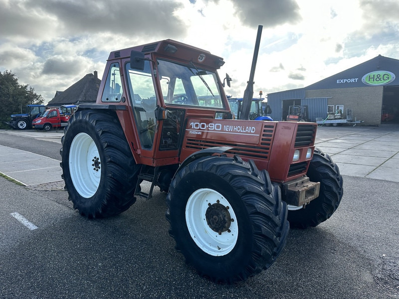 New Holland 100-90 DT - Τρακτέρ: φωτογραφία 4 New Holland 100-90 DT - Τρακτέρ: φωτογραφία 4