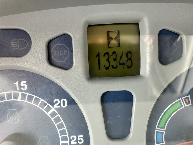 New Holland T7.210 - Τρακτέρ: φωτογραφία 5 New Holland T7.210 - Τρακτέρ: φωτογραφία 5
