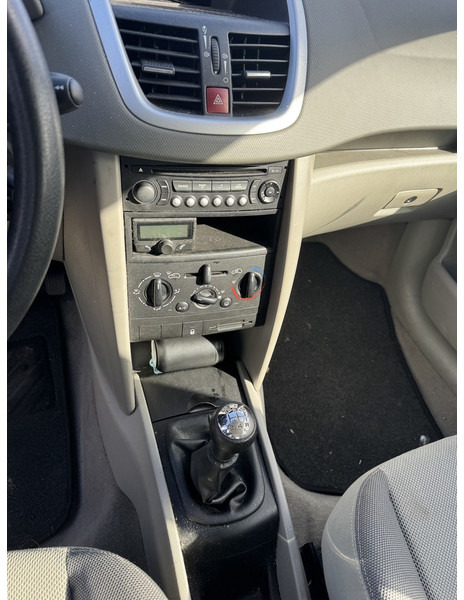 Peugeot 207 - Αυτοκίνητο: φωτογραφία 5 Peugeot 207 - Αυτοκίνητο: φωτογραφία 5