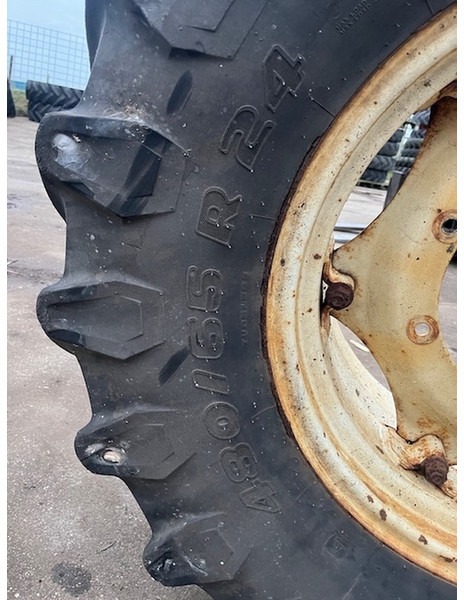 Trelleborg 480.65 R24 TM 800 - Ελαστικό: φωτογραφία 2 Trelleborg 480.65 R24 TM 800 - Ελαστικό: φωτογραφία 2