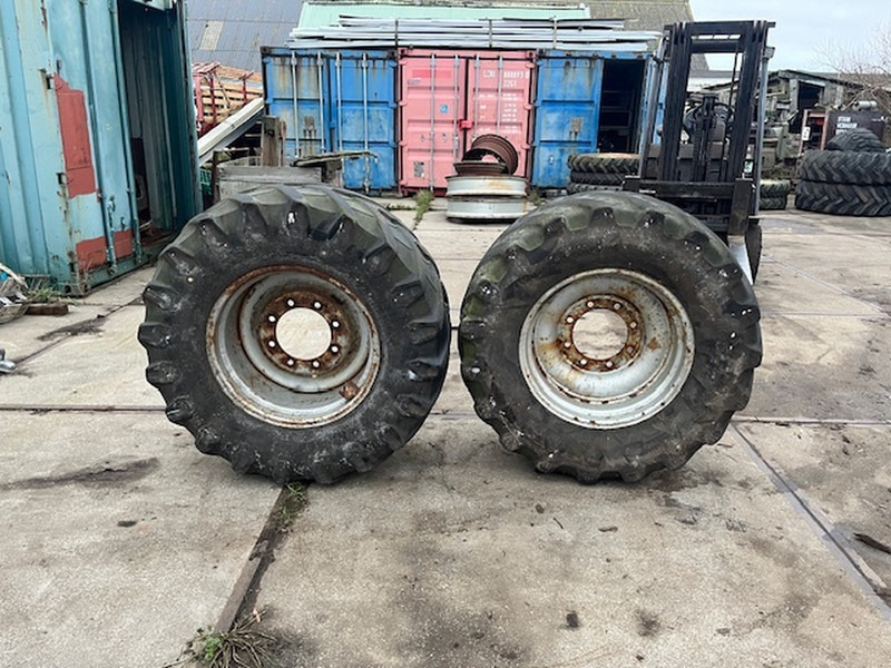 Trelleborg en bkt 480\65 R24 TM 800 - Ζάντα: φωτογραφία 1 Trelleborg en bkt 480\65 R24 TM 800 - Ζάντα: φωτογραφία 1