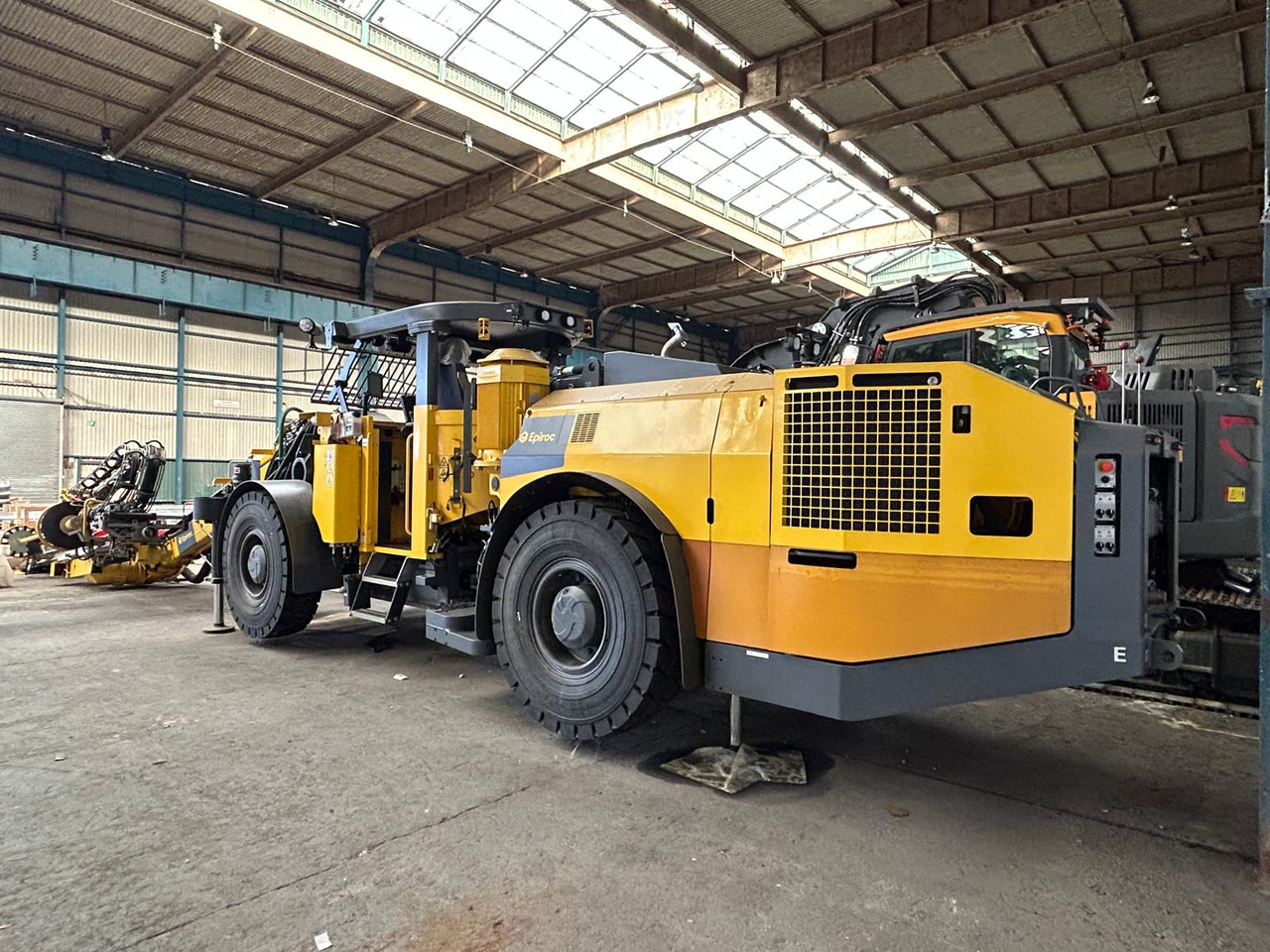 Atlas Copco (Epiroc) Boltec EC - Μηχάνημα διάτρησης οριζόντιος: φωτογραφία 4 Atlas Copco (Epiroc) Boltec EC - Μηχάνημα διάτρησης οριζόντιος: φωτογραφία 4