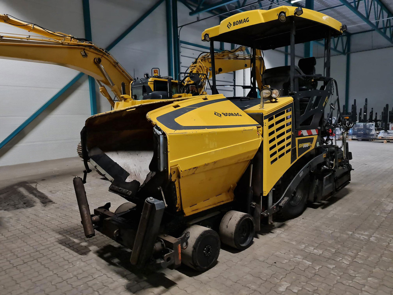 Bomag BF 300 P-2 - Διαστρωτήρας ασφάλτου: φωτογραφία 2 Bomag BF 300 P-2 - Διαστρωτήρας ασφάλτου: φωτογραφία 2