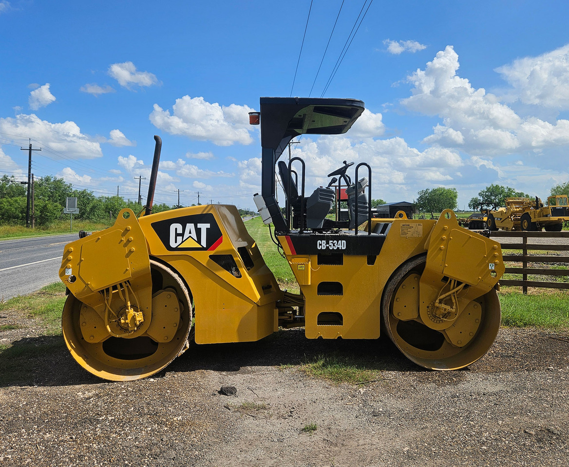 Caterpillar CB-534D - Οδοστρωτήρας: φωτογραφία 1 Caterpillar CB-534D - Οδοστρωτήρας: φωτογραφία 1