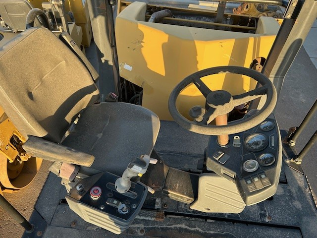 Caterpillar CB-543D XW - Οδοστρωτήρας: φωτογραφία 5 Caterpillar CB-543D XW - Οδοστρωτήρας: φωτογραφία 5