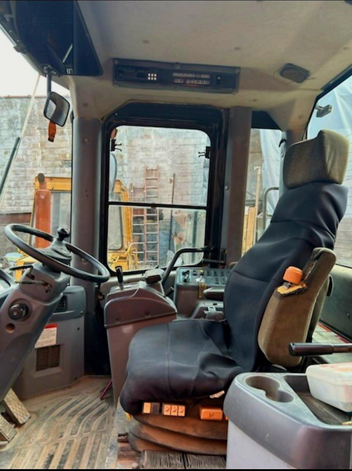 Ελαστιχοφόρος φορτωτής Komatsu WA450-5L: φωτογραφία 7 Ελαστιχοφόρος φορτωτής Komatsu WA450-5L: φωτογραφία 7