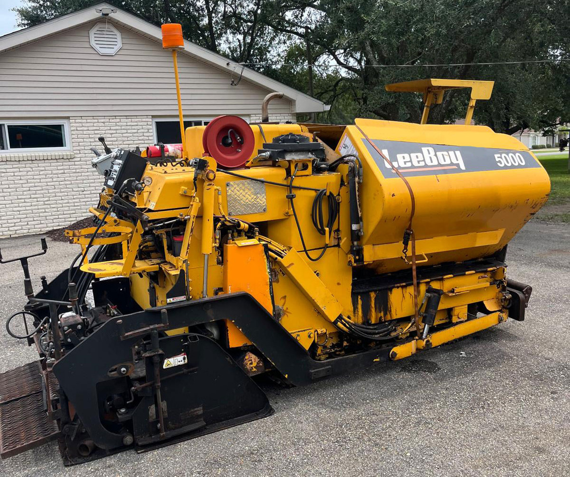 Leeboy 5000 - Διαστρωτήρας ασφάλτου: φωτογραφία 1 Leeboy 5000 - Διαστρωτήρας ασφάλτου: φωτογραφία 1