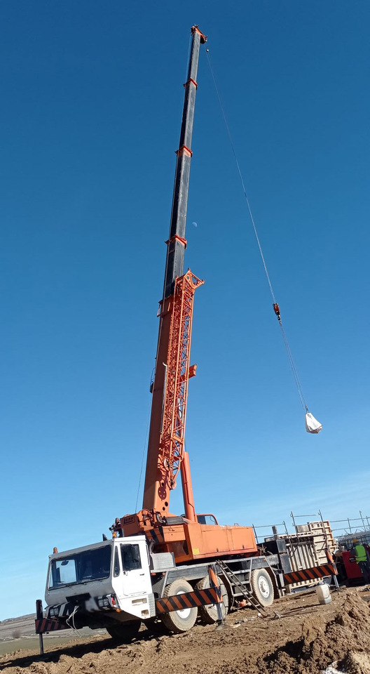 Luna AT-50/40 - Τηλεσκοπικός γερανός: φωτογραφία 3 Luna AT-50/40 - Τηλεσκοπικός γερανός: φωτογραφία 3