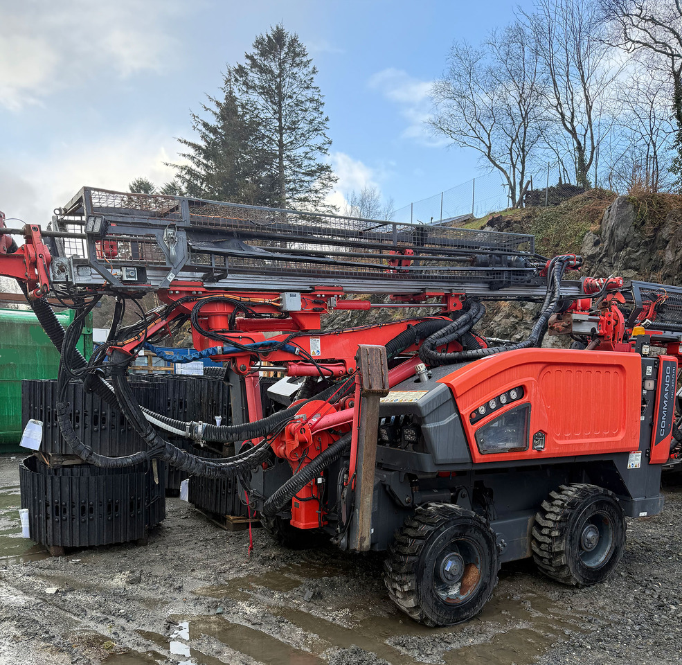 Sandvik Commando DC300Ri - Μηχάνημα διάτρησης: φωτογραφία 1 Sandvik Commando DC300Ri - Μηχάνημα διάτρησης: φωτογραφία 1