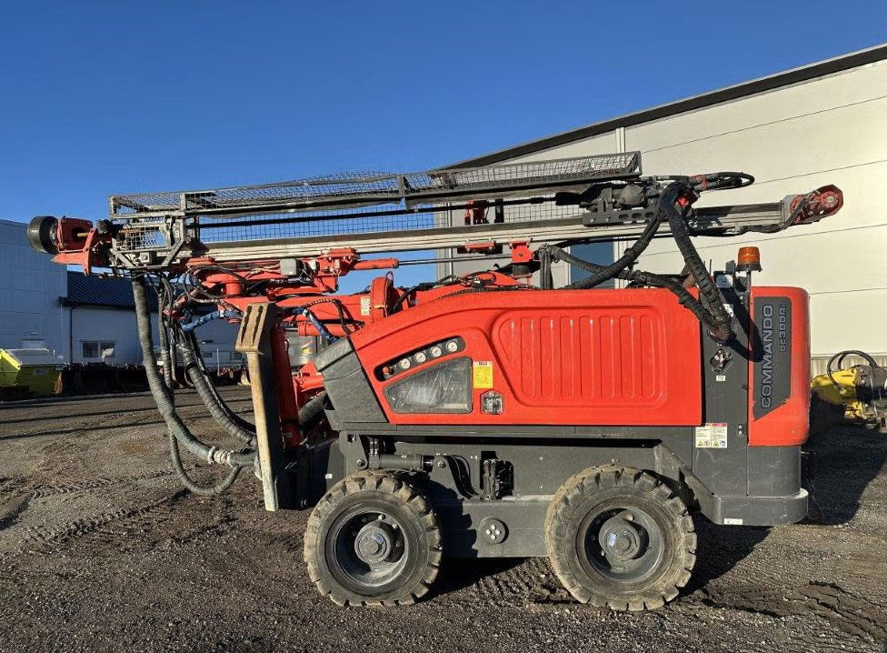 Sandvik Commando DC300Ri - Μηχάνημα διάτρησης: φωτογραφία 2 Sandvik Commando DC300Ri - Μηχάνημα διάτρησης: φωτογραφία 2