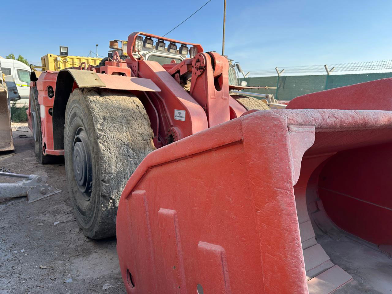 Sandvik LH410 - Μηχάνημα διάτρησης οριζόντιος: φωτογραφία 2 Sandvik LH410 - Μηχάνημα διάτρησης οριζόντιος: φωτογραφία 2