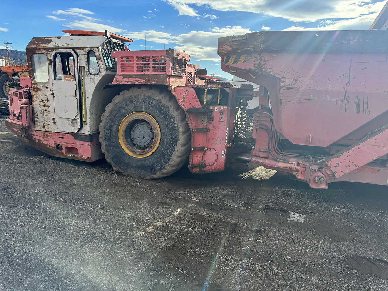 Sandvik TH430 - Μηχάνημα ορυχείων: φωτογραφία 1 Sandvik TH430 - Μηχάνημα ορυχείων: φωτογραφία 1