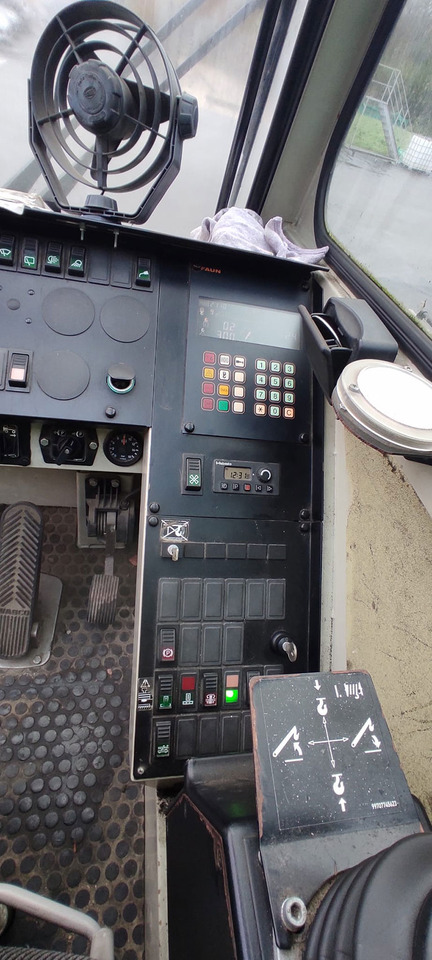 Tadano Faun ATF 30-2L - Τηλεσκοπικός γερανός: φωτογραφία 4 Tadano Faun ATF 30-2L - Τηλεσκοπικός γερανός: φωτογραφία 4