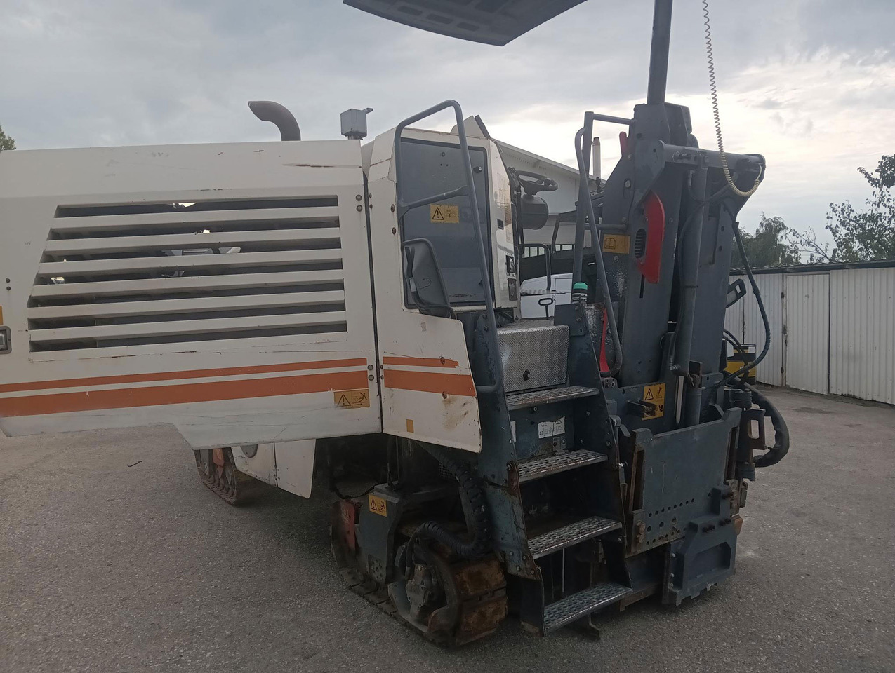 Wirtgen W 100 F - Φρέζα ασφάλτου: φωτογραφία 5 Wirtgen W 100 F - Φρέζα ασφάλτου: φωτογραφία 5
