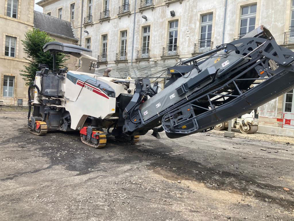 Wirtgen W 130 Cfi - Φρέζα ασφάλτου: φωτογραφία 1 Wirtgen W 130 Cfi - Φρέζα ασφάλτου: φωτογραφία 1