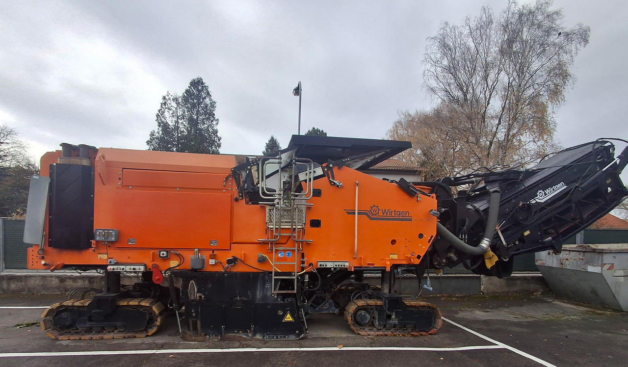 Wirtgen W 2000 - Φρέζα ασφάλτου: φωτογραφία 1 Wirtgen W 2000 - Φρέζα ασφάλτου: φωτογραφία 1
