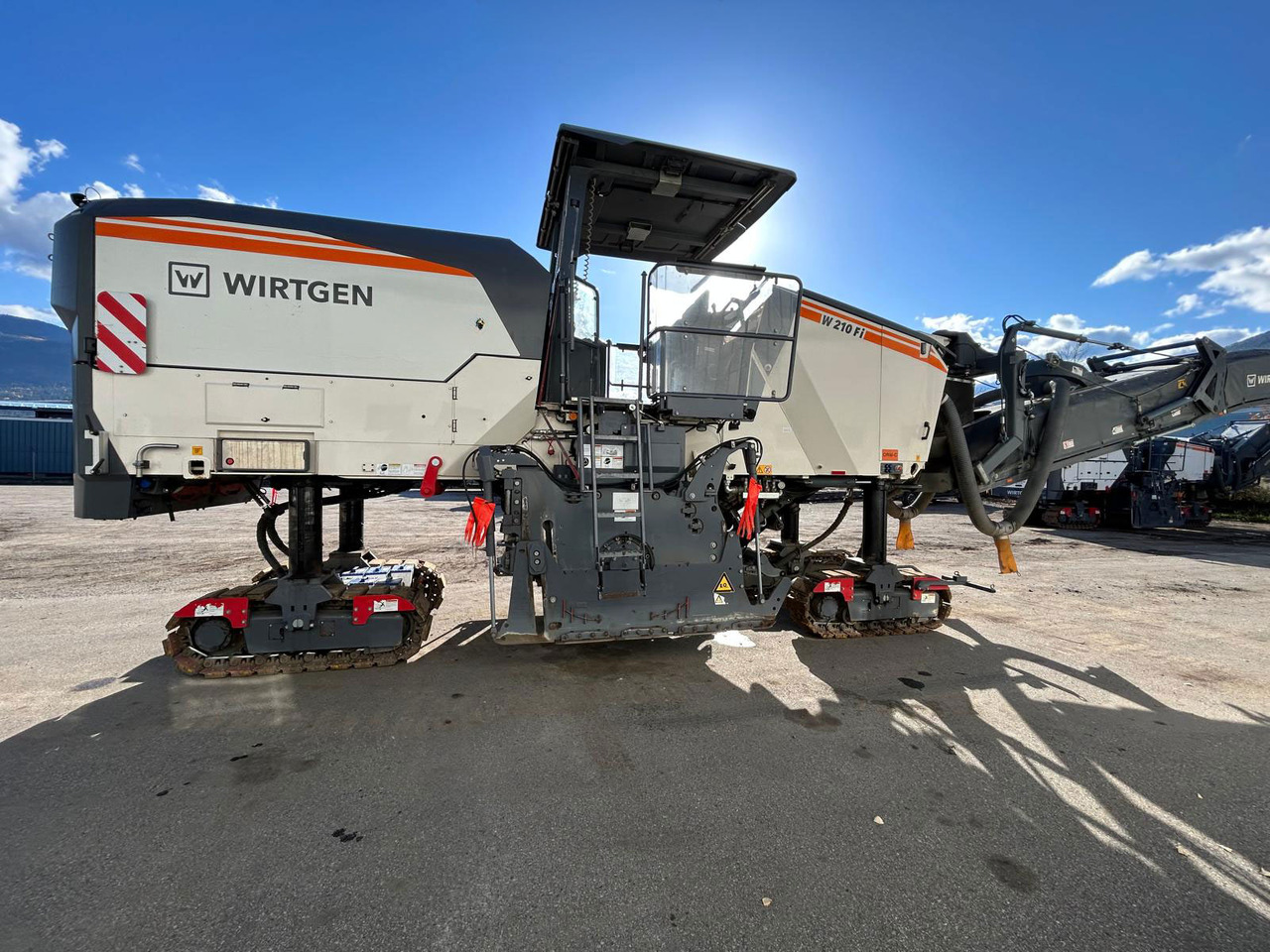 Wirtgen W 210 FI - Φρέζα ασφάλτου: φωτογραφία 5 Wirtgen W 210 FI - Φρέζα ασφάλτου: φωτογραφία 5