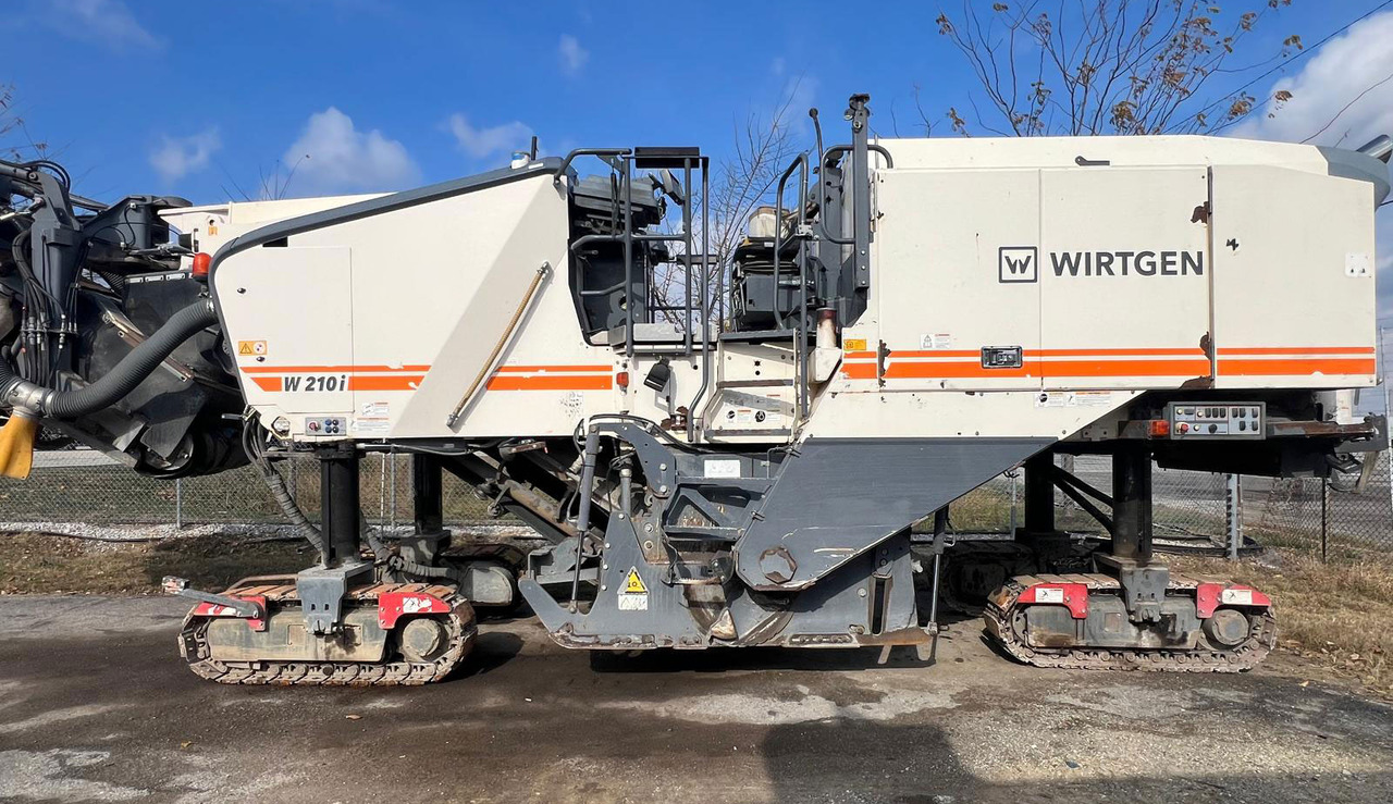 Wirtgen W 210 i - Φρέζα ασφάλτου: φωτογραφία 4 Wirtgen W 210 i - Φρέζα ασφάλτου: φωτογραφία 4