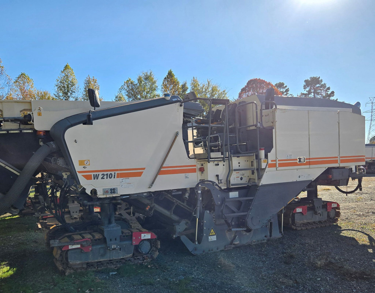 Wirtgen W 210 i - Φρέζα ασφάλτου: φωτογραφία 4 Wirtgen W 210 i - Φρέζα ασφάλτου: φωτογραφία 4