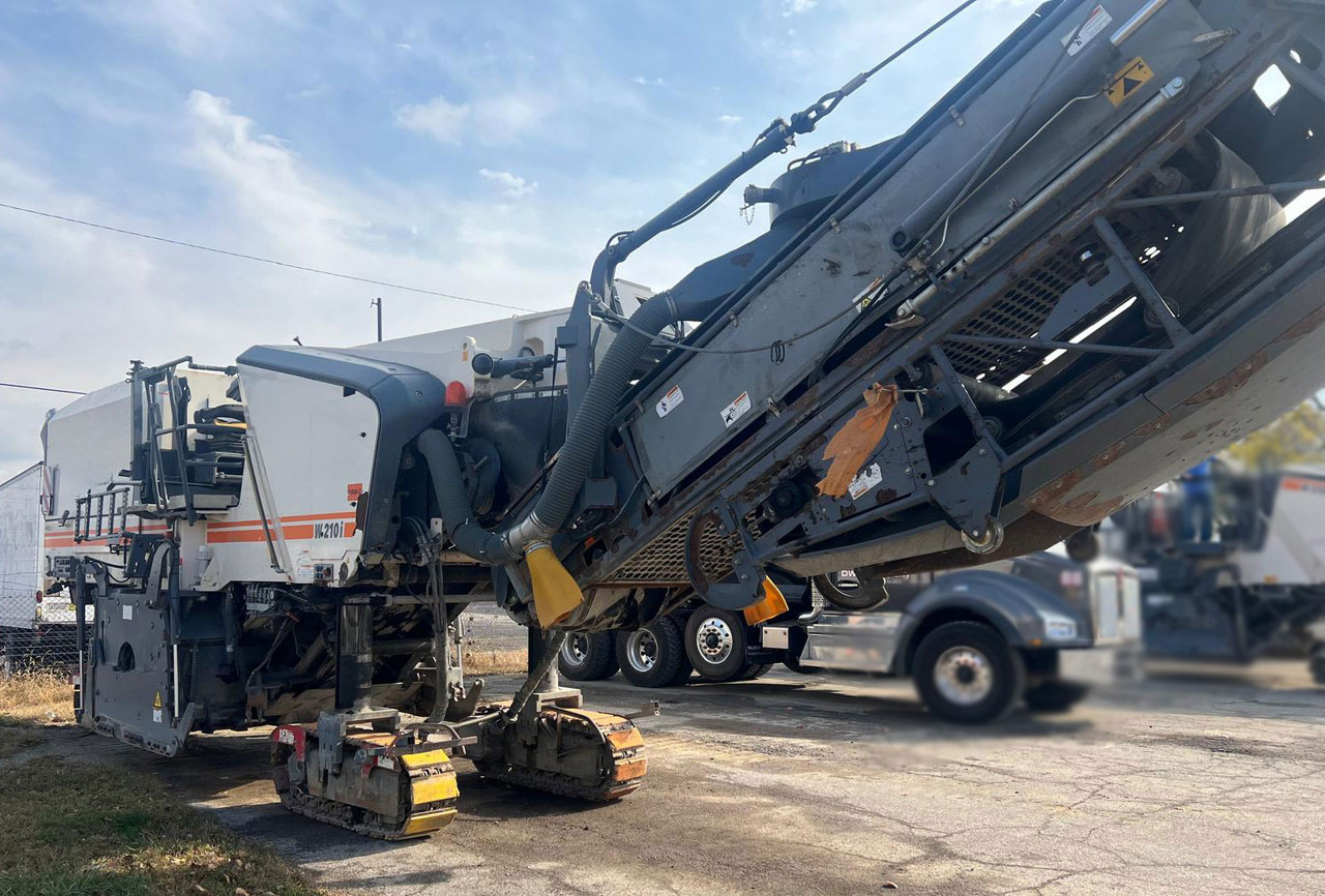 Wirtgen W 210 i - Φρέζα ασφάλτου: φωτογραφία 5 Wirtgen W 210 i - Φρέζα ασφάλτου: φωτογραφία 5