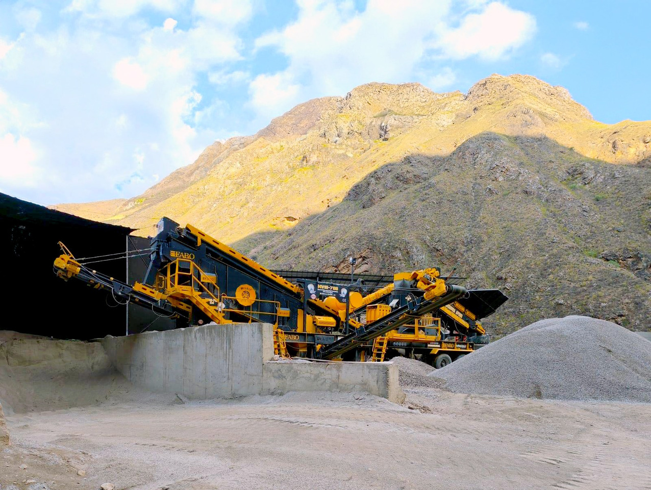 FABO mining machinery - crushing plant - Μηχάνημα ορυχείων: φωτογραφία 1 FABO mining machinery - crushing plant - Μηχάνημα ορυχείων: φωτογραφία 1