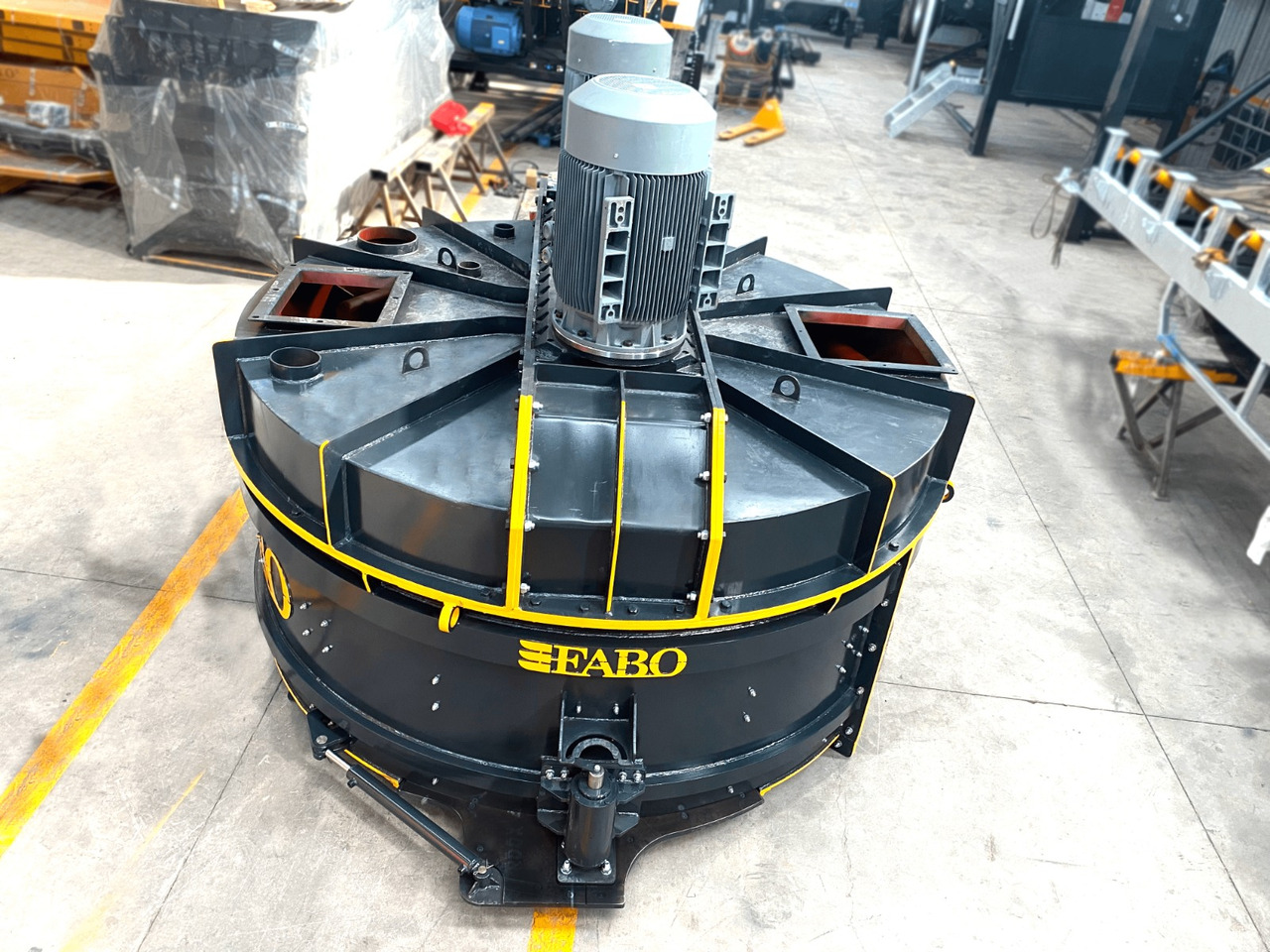 FABO twin shaft mixer - Μπετονιέρα: φωτογραφία 4 FABO twin shaft mixer - Μπετονιέρα: φωτογραφία 4