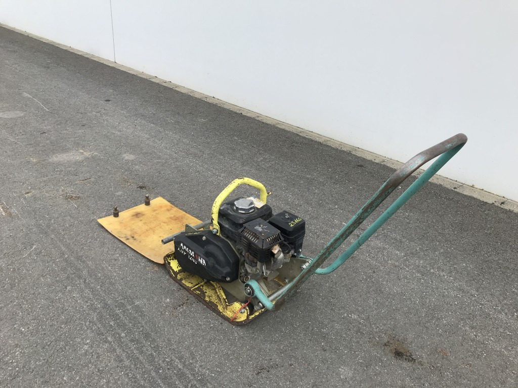 Ammann Rüttelplatte AVP 1240 Gummimatte - Δονητική πλάκα: φωτογραφία 2 Ammann Rüttelplatte AVP 1240 Gummimatte - Δονητική πλάκα: φωτογραφία 2