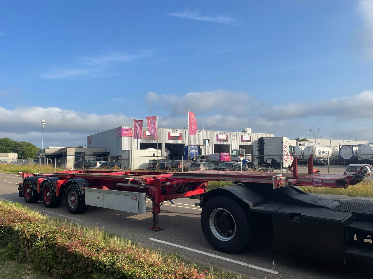 Renders ROC 16.27 CC X steering / Disc brakes /Lifting axle 20-30-40-45 FT HC - Επικαθήμενο μεταφοράς εμπορευματοκιβωτίων/ Κινητό αμάξωμα: φωτογραφία 5 Renders ROC 16.27 CC X steering / Disc brakes /Lifting axle 20-30-40-45 FT HC - Επικαθήμενο μεταφοράς εμπορευματοκιβωτίων/ Κινητό αμάξωμα: φωτογραφία 5