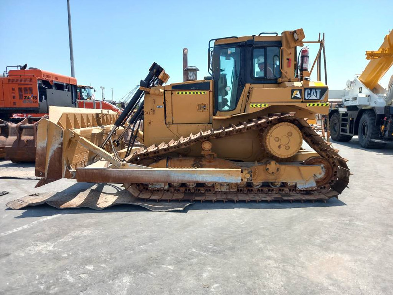 Cat D6T LGP (Abu Dhabi) - Μπουλντόζα: φωτογραφία 1 Cat D6T LGP (Abu Dhabi) - Μπουλντόζα: φωτογραφία 1