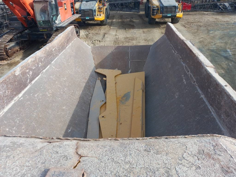 Αρθρωτό φορτηγό Komatsu HM400-3R (4 pcs available in Abu Dhabi): φωτογραφία 8 Αρθρωτό φορτηγό Komatsu HM400-3R (4 pcs available in Abu Dhabi): φωτογραφία 8