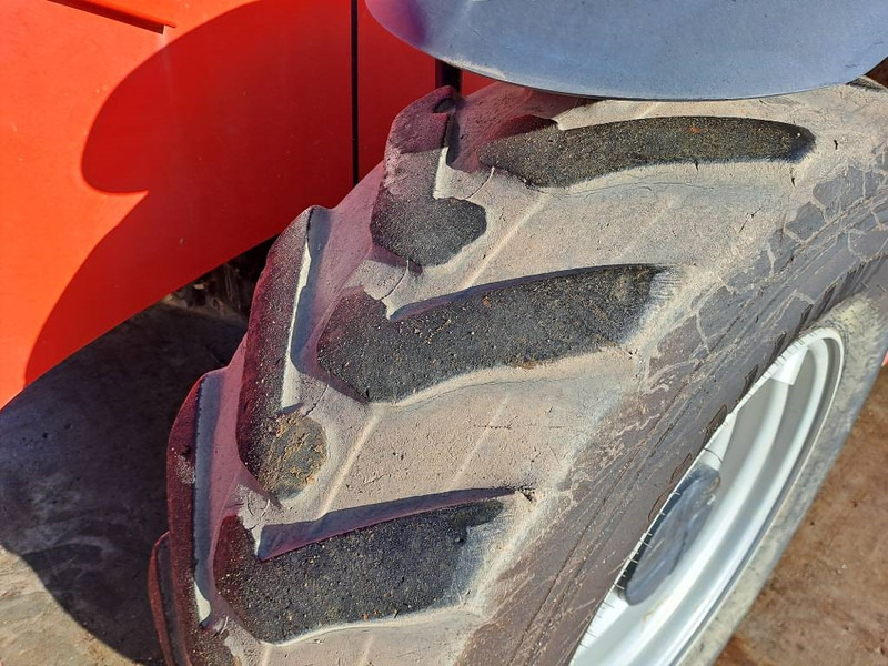 Manitou MT 1440 - Τηλεσκοπικός φορτωτής: φωτογραφία 4 Manitou MT 1440 - Τηλεσκοπικός φορτωτής: φωτογραφία 4