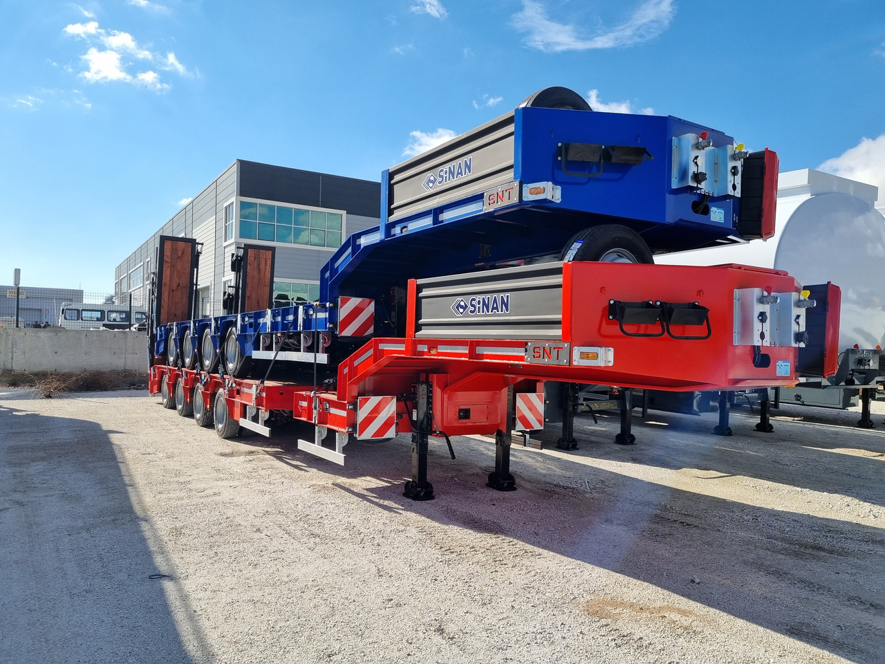 Sinan Tanker Lowbed - Επικαθήμενο με χαμηλό δάπεδο: φωτογραφία 1 Sinan Tanker Lowbed - Επικαθήμενο με χαμηλό δάπεδο: φωτογραφία 1