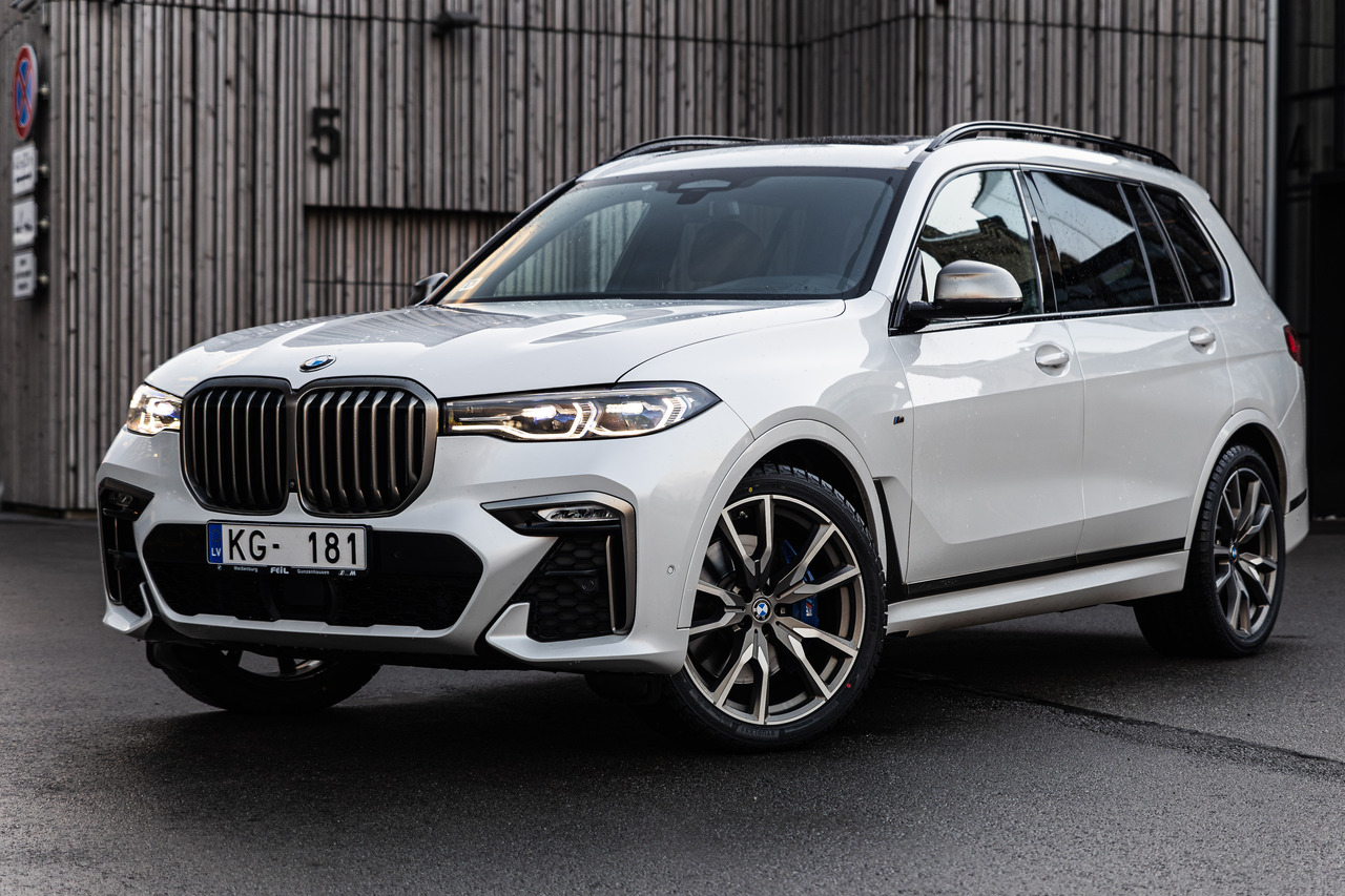 BMW X7 M50D X Drive M package, 6 seats - Αυτοκίνητο: φωτογραφία 4 BMW X7 M50D X Drive M package, 6 seats - Αυτοκίνητο: φωτογραφία 4