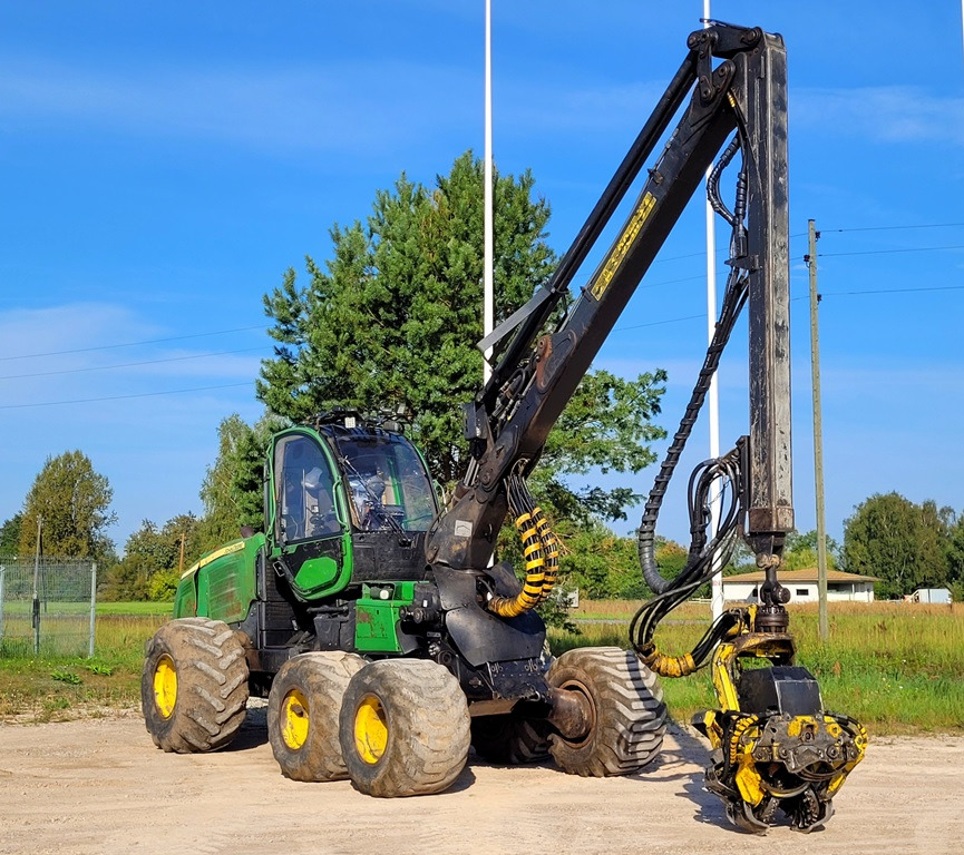 JOHN DEERE 1070 E - Συλλεκτική μηχανή - forest harvester: φωτογραφία 3 JOHN DEERE 1070 E - Συλλεκτική μηχανή - forest harvester: φωτογραφία 3