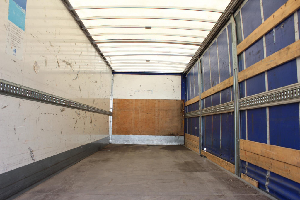 MAN TGL 12.220 Plane-Koffer 7,5 m LBW Klima 199TKm - Φορτηγό μουσαμάς: φωτογραφία 3 MAN TGL 12.220 Plane-Koffer 7,5 m LBW Klima 199TKm - Φορτηγό μουσαμάς: φωτογραφία 3