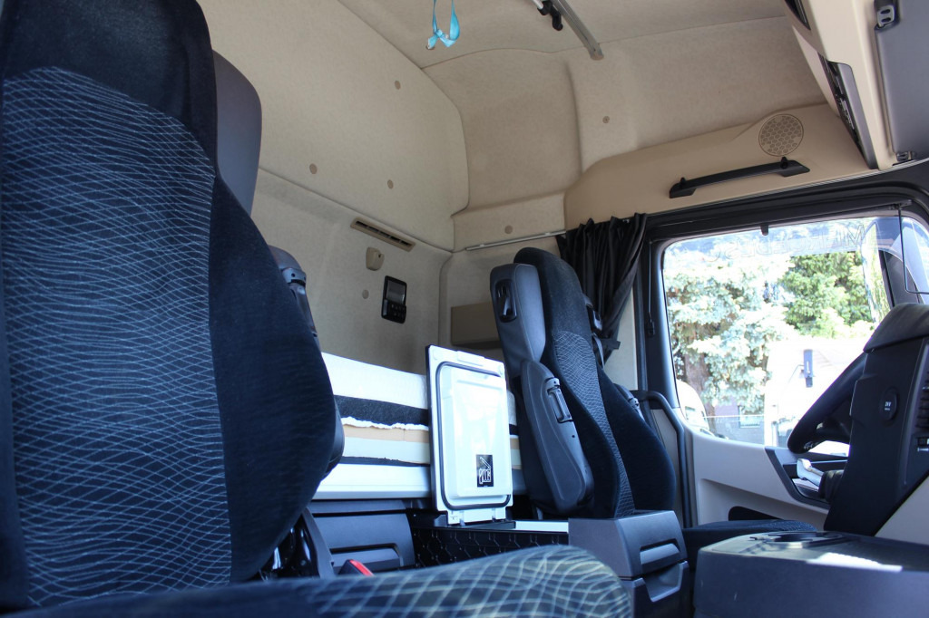 Mercedes-Benz Actros 1845 E6 ACC LDW Vollspoiler - Τράκτορας: φωτογραφία 2 Mercedes-Benz Actros 1845 E6 ACC LDW Vollspoiler - Τράκτορας: φωτογραφία 2