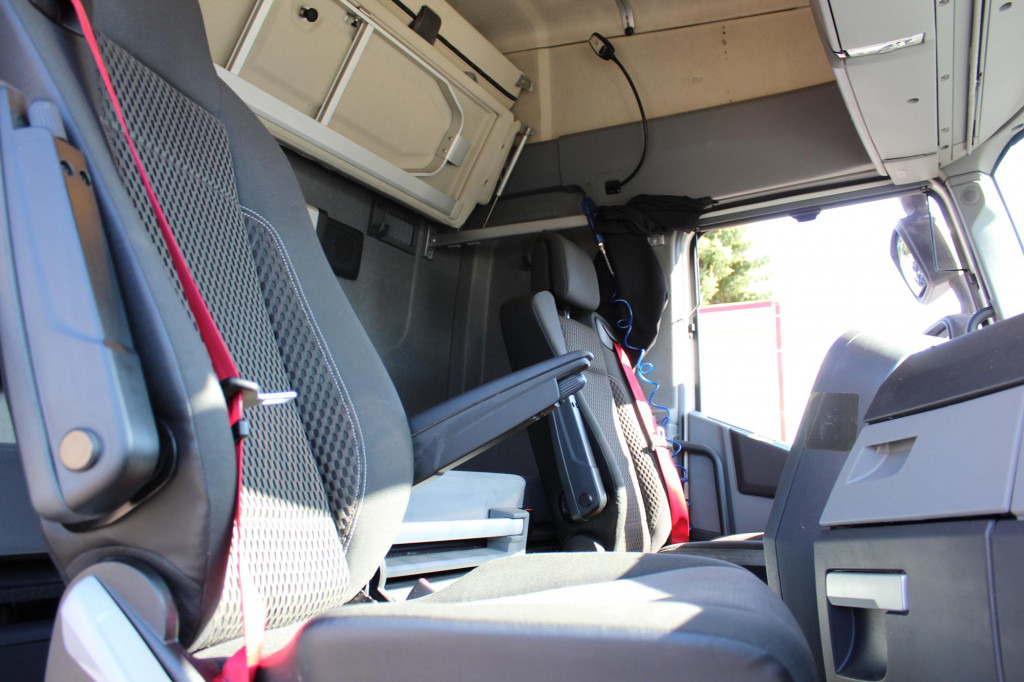 Renault T 520 E6 High Sleeper Retarder 2Tank Standklima - Τράκτορας: φωτογραφία 2 Renault T 520 E6 High Sleeper Retarder 2Tank Standklima - Τράκτορας: φωτογραφία 2