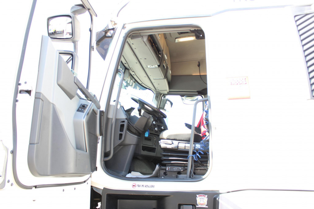 Renault T 520 E6 High Sleeper Retarder 2Tank Standklima - Τράκτορας: φωτογραφία 4 Renault T 520 E6 High Sleeper Retarder 2Tank Standklima - Τράκτορας: φωτογραφία 4