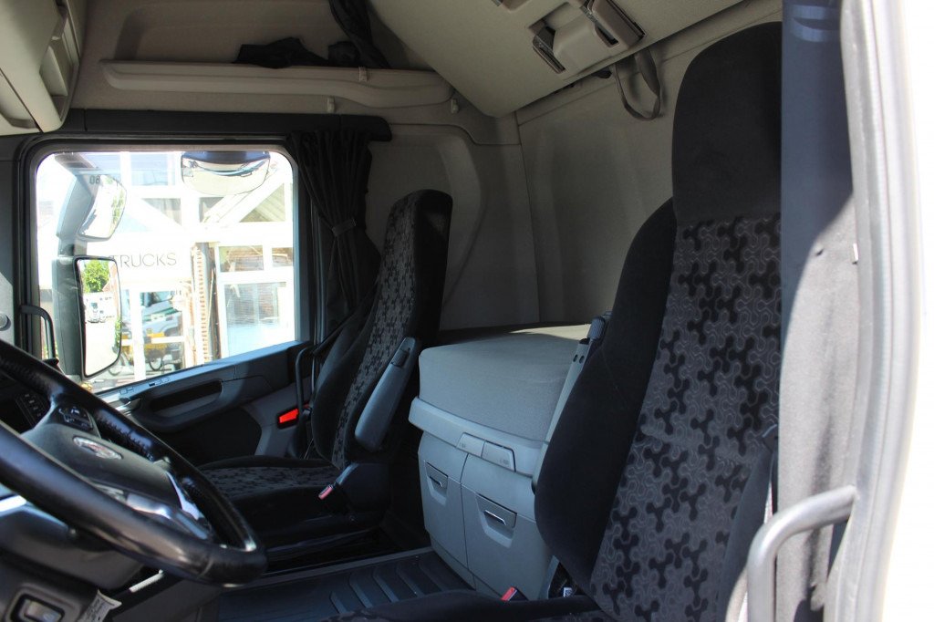 Scania R 450 Retarder Standklima Kühlbox Navi 2 Tanks - Τράκτορας: φωτογραφία 5 Scania R 450 Retarder Standklima Kühlbox Navi 2 Tanks - Τράκτορας: φωτογραφία 5