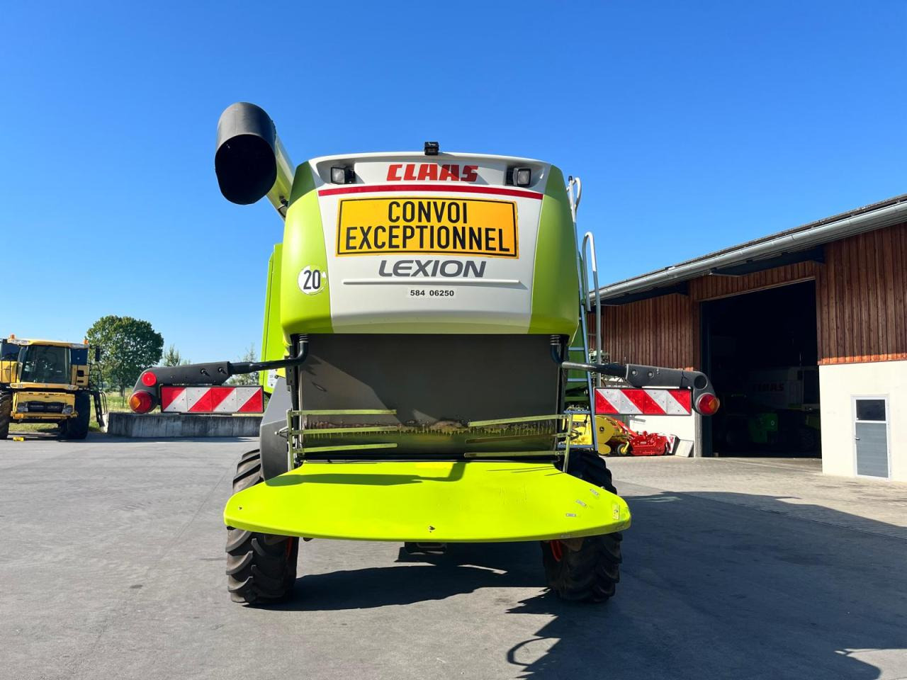 CLAAS Lexion 550 mit Schneidwerk V750, mit 3D, Baujahr 2009, guter gepflegter Zustand - Θεριζοαλωνιστική μηχανή: φωτογραφία 5 CLAAS Lexion 550 mit Schneidwerk V750, mit 3D, Baujahr 2009, guter gepflegter Zustand - Θεριζοαλωνιστική μηχανή: φωτογραφία 5