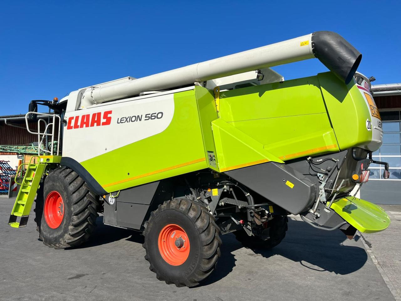 CLAAS Lexion 550 mit Schneidwerk V750, mit 3D, Baujahr 2009, guter gepflegter Zustand - Θεριζοαλωνιστική μηχανή: φωτογραφία 3 CLAAS Lexion 550 mit Schneidwerk V750, mit 3D, Baujahr 2009, guter gepflegter Zustand - Θεριζοαλωνιστική μηχανή: φωτογραφία 3