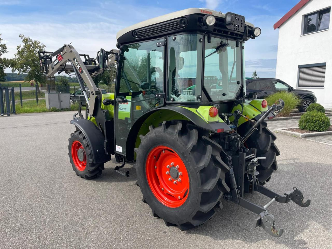 CLAAS Nexos 210 mit Frontlader und Frontzapfwelle, erst 236 Betriebsstunden, neuwertiger Zustand - Τρακτέρ: φωτογραφία 3 CLAAS Nexos 210 mit Frontlader und Frontzapfwelle, erst 236 Betriebsstunden, neuwertiger Zustand - Τρακτέρ: φωτογραφία 3