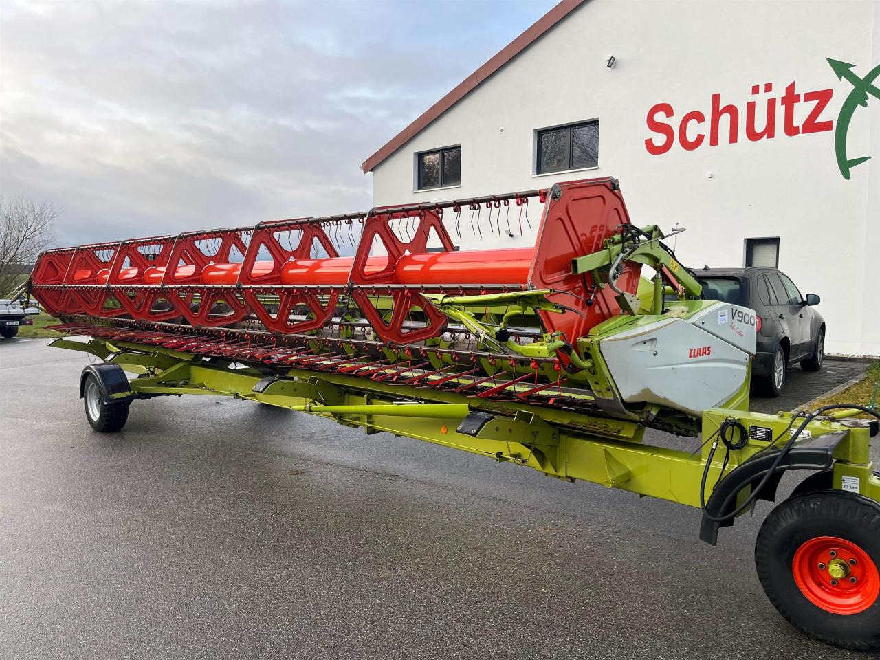 CLAAS Schneidwerk Vario V900 mit Wagen, Rapsausrüstung - Θεριζοαλωνιστική μηχανή - κεφαλή ρυμουλκούμενο: φωτογραφία 1 CLAAS Schneidwerk Vario V900 mit Wagen, Rapsausrüstung - Θεριζοαλωνιστική μηχανή - κεφαλή ρυμουλκούμενο: φωτογραφία 1