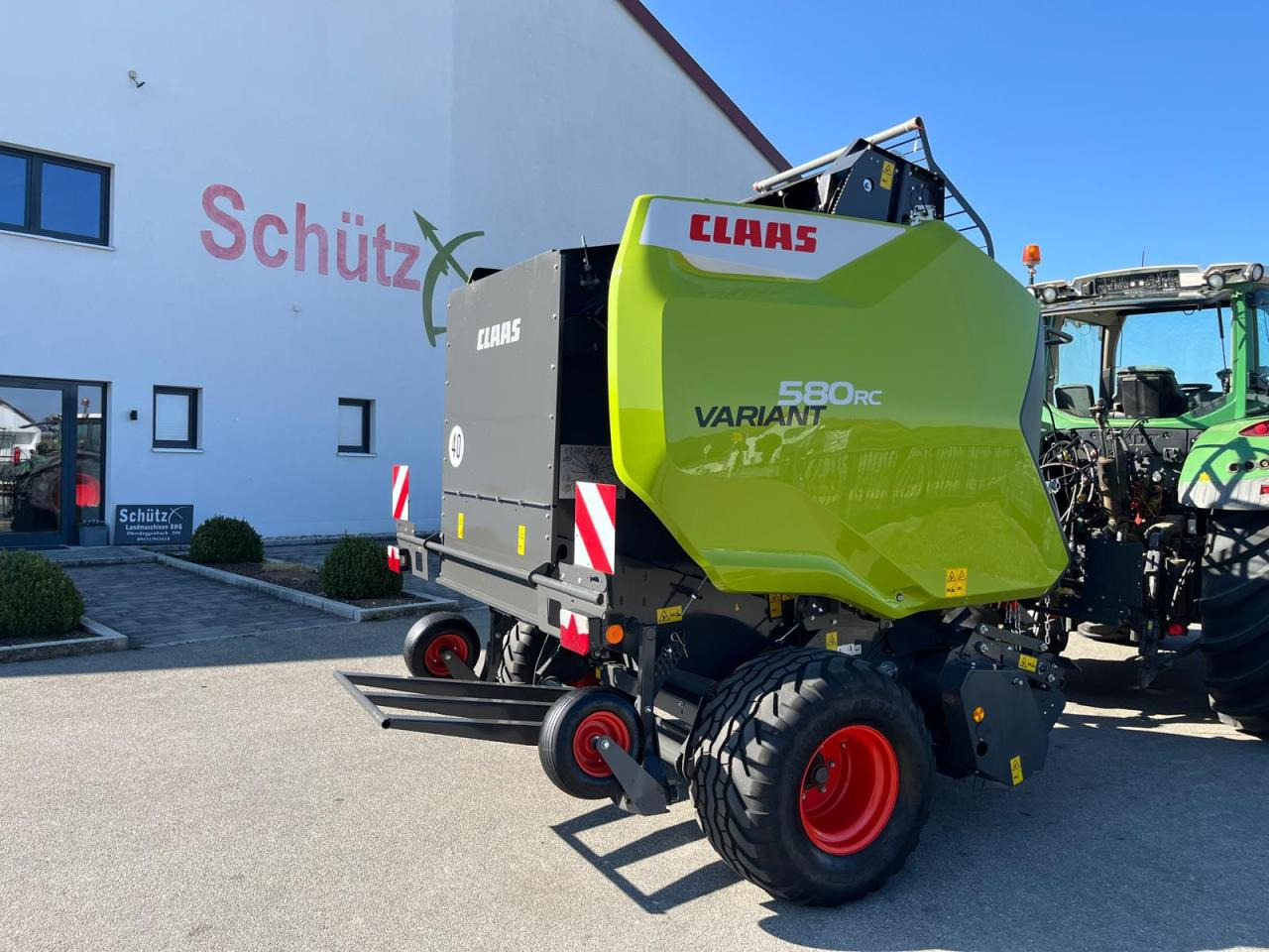 CLAAS Variant 580 RC PRO, neuwertige Rundballenpresse, Baujahr 2023, erst 39 Betriebsstunden !!! - Χορτοδετική μηχανή στρόγγυλης μπάλας: φωτογραφία 5 CLAAS Variant 580 RC PRO, neuwertige Rundballenpresse, Baujahr 2023, erst 39 Betriebsstunden !!! - Χορτοδετική μηχανή στρόγγυλης μπάλας: φωτογραφία 5
