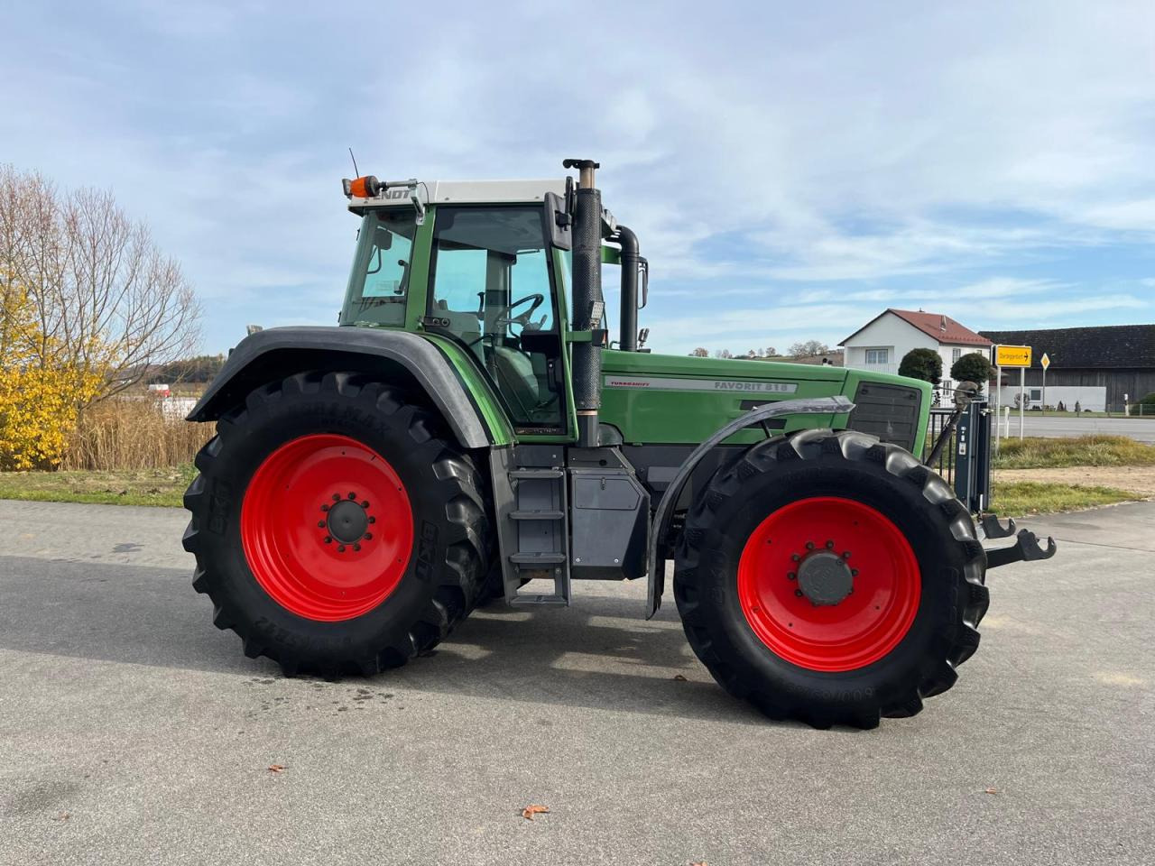 Fendt Favorit 818 Turboshift - Τρακτέρ: φωτογραφία 5 Fendt Favorit 818 Turboshift - Τρακτέρ: φωτογραφία 5