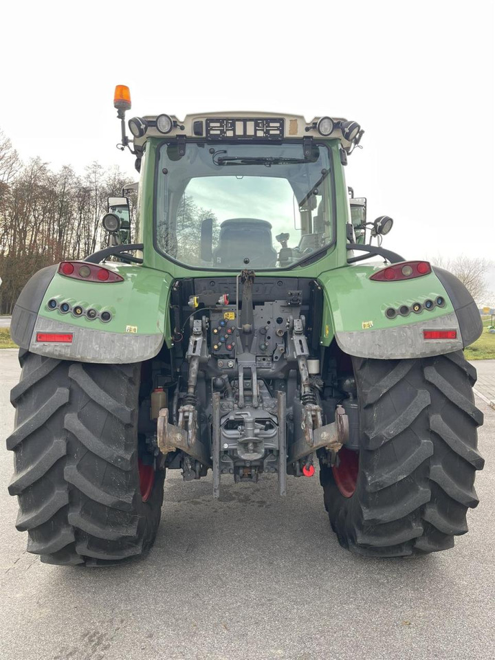 Fendt Fendt 718 Vario SCR GPS - Τρακτέρ: φωτογραφία 5 Fendt Fendt 718 Vario SCR GPS - Τρακτέρ: φωτογραφία 5