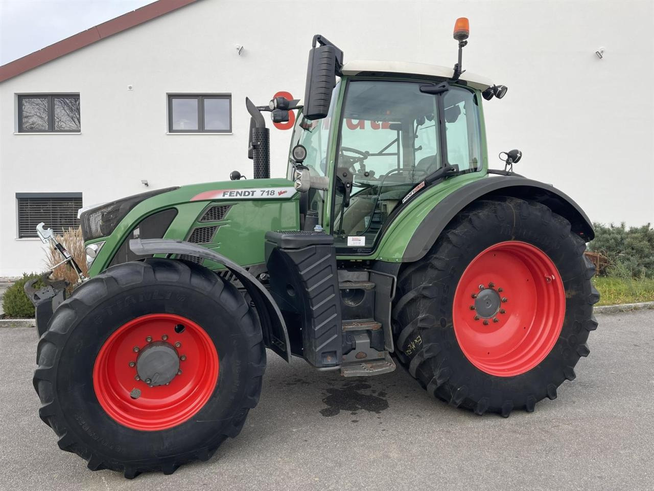 Fendt Fendt 718 Vario SCR GPS - Τρακτέρ: φωτογραφία 2 Fendt Fendt 718 Vario SCR GPS - Τρακτέρ: φωτογραφία 2