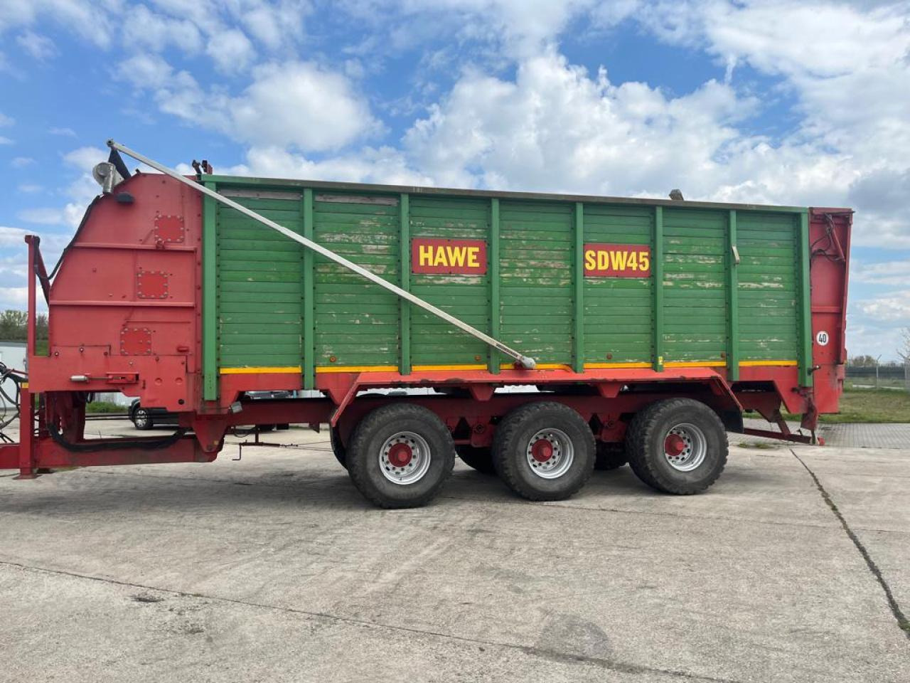 HAWE Tridem SDW 45T, Silagewagen, Baujahr 2011 - Ανατρεπόμενη ρυμούλκα για τρακτέρ: φωτογραφία 1 HAWE Tridem SDW 45T, Silagewagen, Baujahr 2011 - Ανατρεπόμενη ρυμούλκα για τρακτέρ: φωτογραφία 1